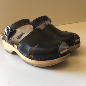 Sven Clogs Black Leather Peep Toe 36 or 6